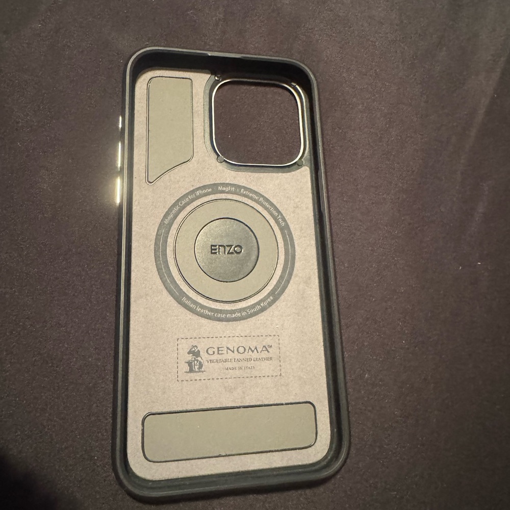 Genoma Italian leather case